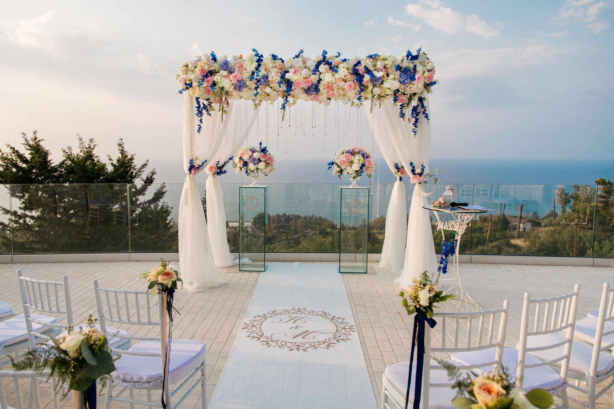 cyprus-wedding-arch